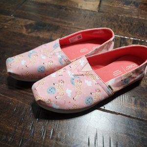 TOMS ladies size 9 - Pink "cow jumped over the moon" NWOT slip on shoe